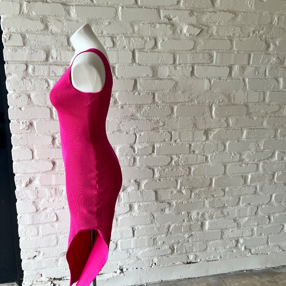 Pink Ribbed Dress - Picture 4 of 5